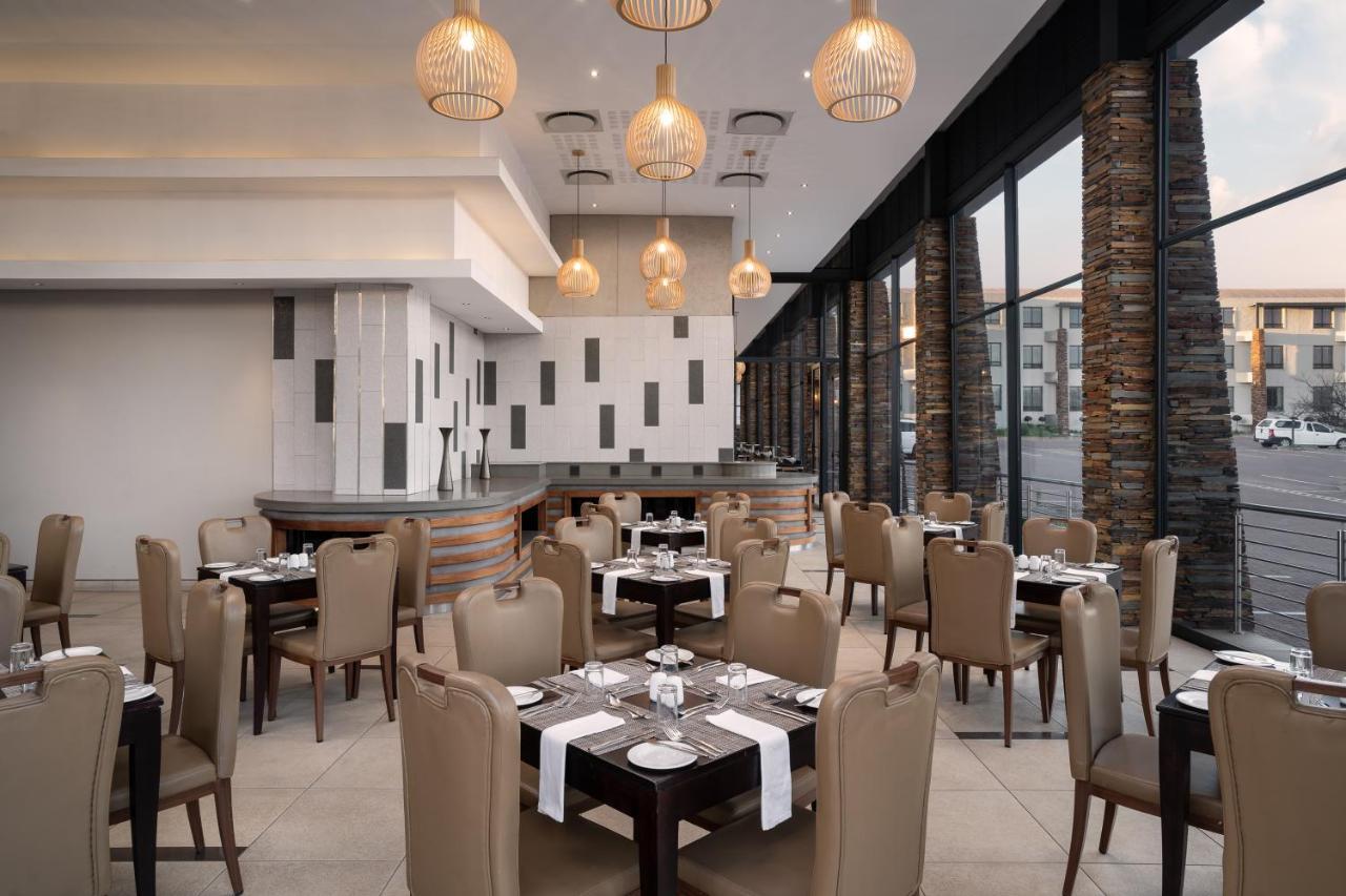 Premier Hotel Midrand Bagian luar foto
