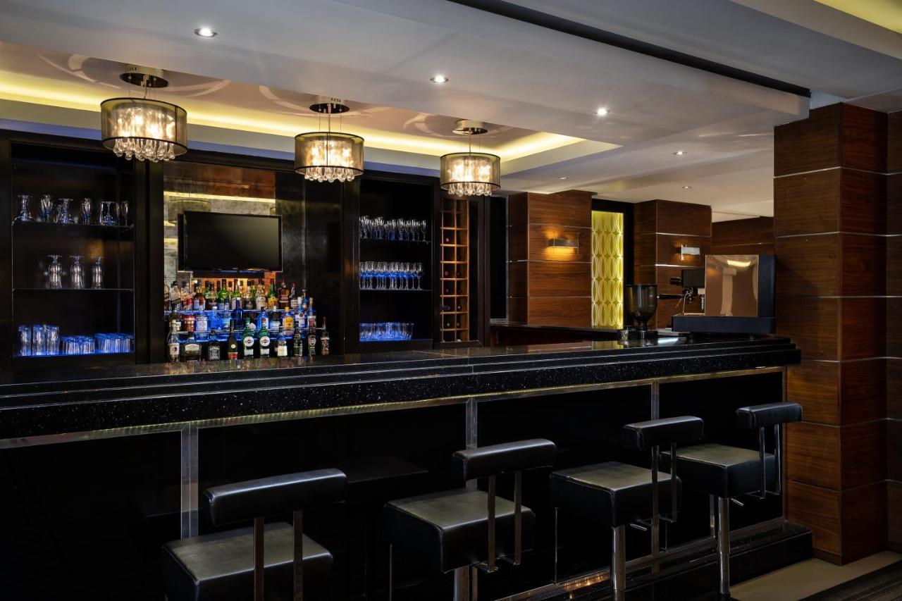 Premier Hotel Midrand Bagian luar foto
