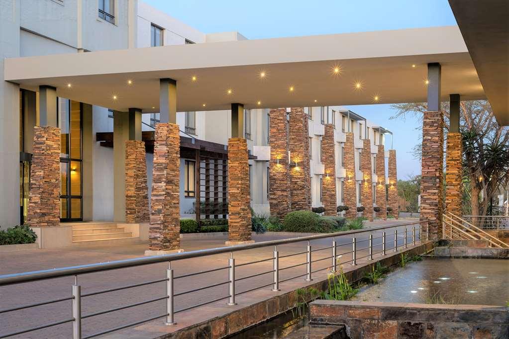 Premier Hotel Midrand Bagian luar foto