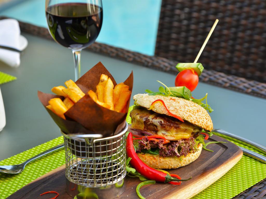 Premier Hotel Midrand Bagian luar foto
